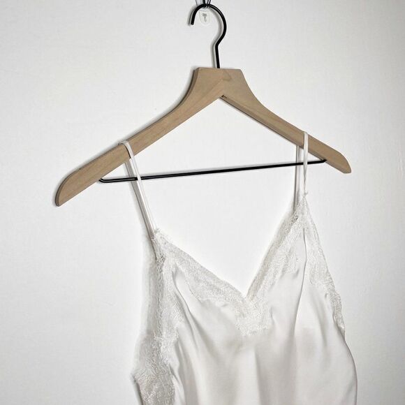 Victoria's Secret Lace Trim Charmeuse Satin V Neck Camisole Tank White M - Picture 2 of 6